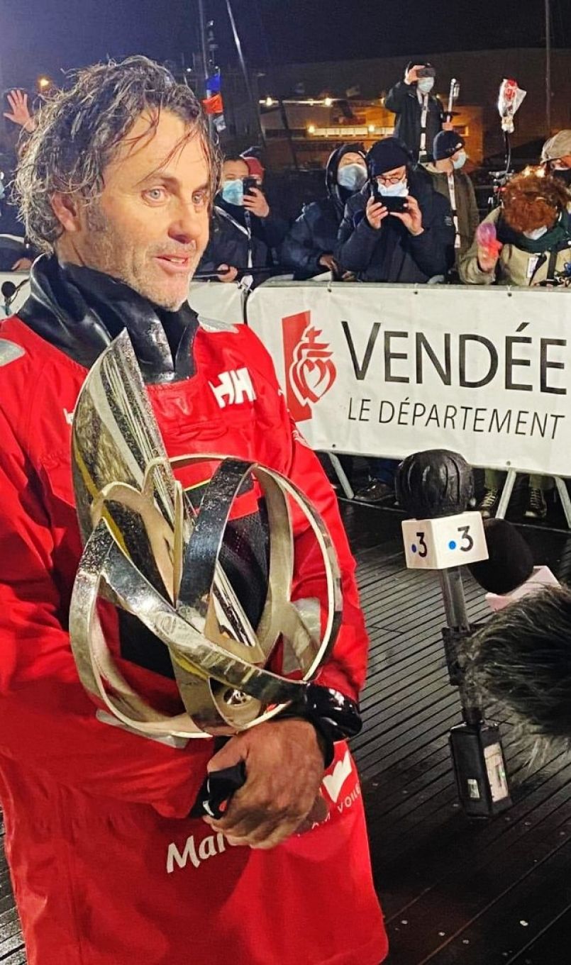 Yannick Bestaven remporte la 9ème édition du Vendée Globe
